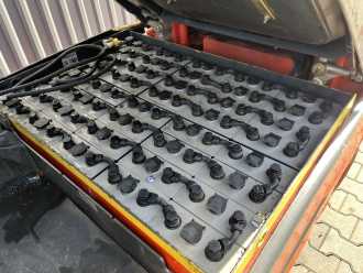 Chariot élévateur d'occasion LINDE E25-01 ELEKTRO VIERRADFRONTSTAPLER (13066517)
