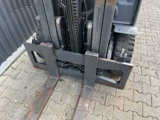 Chariot élévateur d'occasion LINDE E25H-01 ELEKTRO VIERRADFRONTSTAPLER (13065398)