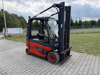 Chariot élévateur d'occasion LINDE E25L-01 Duplex ELEKTRO VIERRADFRONTSTAPLER (13066270)