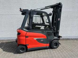 Chariot élévateur d'occasion LINDE E30HL/600 ELEKTRO VIERRADFRONTSTAPLER (13039872)