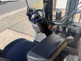 Chariot élévateur d'occasion LINDE E30R-01 ELEKTRO VIERRADFRONTSTAPLER (13062178)