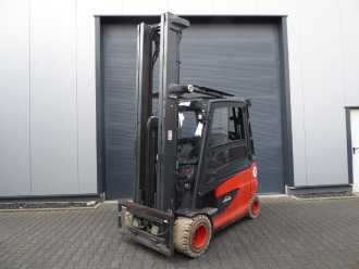 Chariot élévateur d'occasion LINDE E35HL-01 ELEKTRO VIERRADFRONTSTAPLER (12926115) backdrop