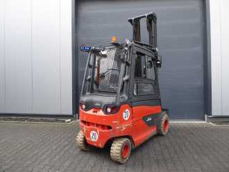 Chariot élévateur d'occasion LINDE E35HL-01 ELEKTRO VIERRADFRONTSTAPLER (12926115)