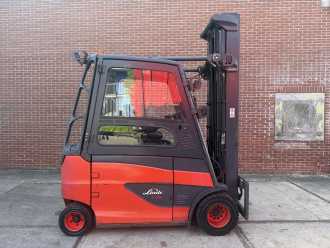 Chariot élévateur d'occasion LINDE E35HL-01 ELEKTRO VIERRADFRONTSTAPLER (13051471)