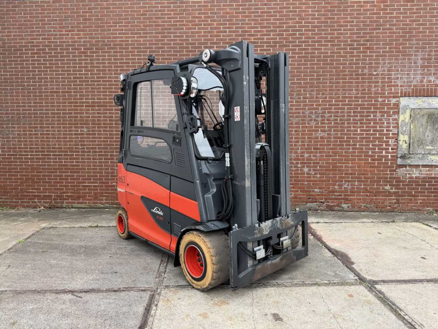 Chariot élévateur d'occasion LINDE E35HL-01 ELEKTRO VIERRADFRONTSTAPLER (13072018)