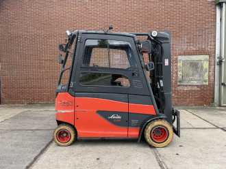 Chariot élévateur d'occasion LINDE E35HL-01 ELEKTRO VIERRADFRONTSTAPLER (13072018)