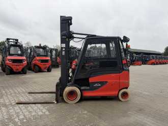 Chariot élévateur d'occasion LINDE E35HL-01 ELEKTRO VIERRADFRONTSTAPLER (13072641)