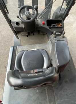Chariot élévateur d'occasion LINDE E35HL-01 ELEKTRO VIERRADFRONTSTAPLER (13073429)