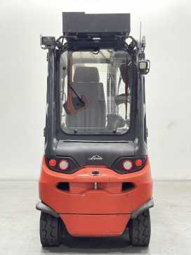 Chariot élévateur d'occasion LINDE E35L-01-387 ELEKTRO VIERRADFRONTSTAPLER (13067840)