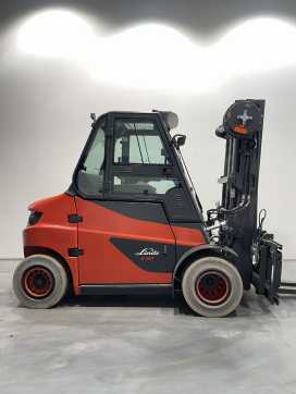Chariot élévateur d'occasion LINDE E80-01-1279 ELEKTRO VIERRADFRONTSTAPLER (13029786)