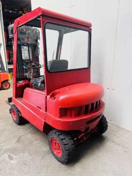 Chariot élévateur d'occasion LINDE H 15 D Triplex DIESEL VIERRADFRONTSTAPLER (13071964)