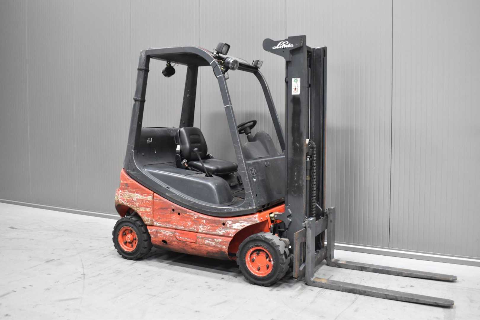 Chariot élévateur d'occasion LINDE H 16 D - 03 /58954/ DIESEL VIERRADFRONTSTAPLER (13074774)