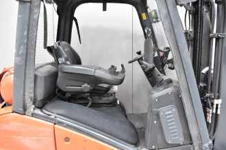 Chariot élévateur d'occasion LINDE H 16 T - 01 /58480/ GAS VIERRADFRONTSTAPLER (13069538)