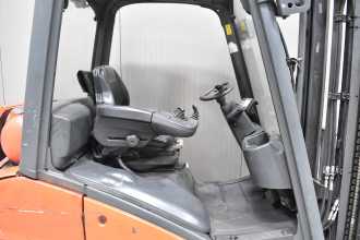Chariot élévateur d'occasion LINDE H 16 T - 01 /58484/ GAS VIERRADFRONTSTAPLER (13069540)