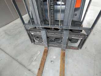 Chariot élévateur d'occasion LINDE H 16 T GAS VIERRADFRONTSTAPLER (13076051)