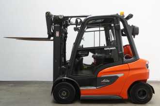Chariot élévateur d'occasion LINDE H 25 T 1202 GAS VIERRADFRONTSTAPLER (13044077)