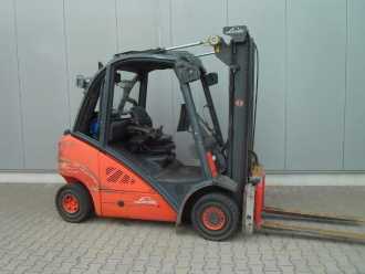 Chariot élévateur d'occasion LINDE H 25 T GAS VIERRADFRONTSTAPLER (13074622)