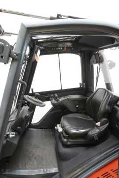 Chariot élévateur d'occasion LINDE H 30 T EVO 393-02 GAS VIERRADFRONTSTAPLER (13041476)