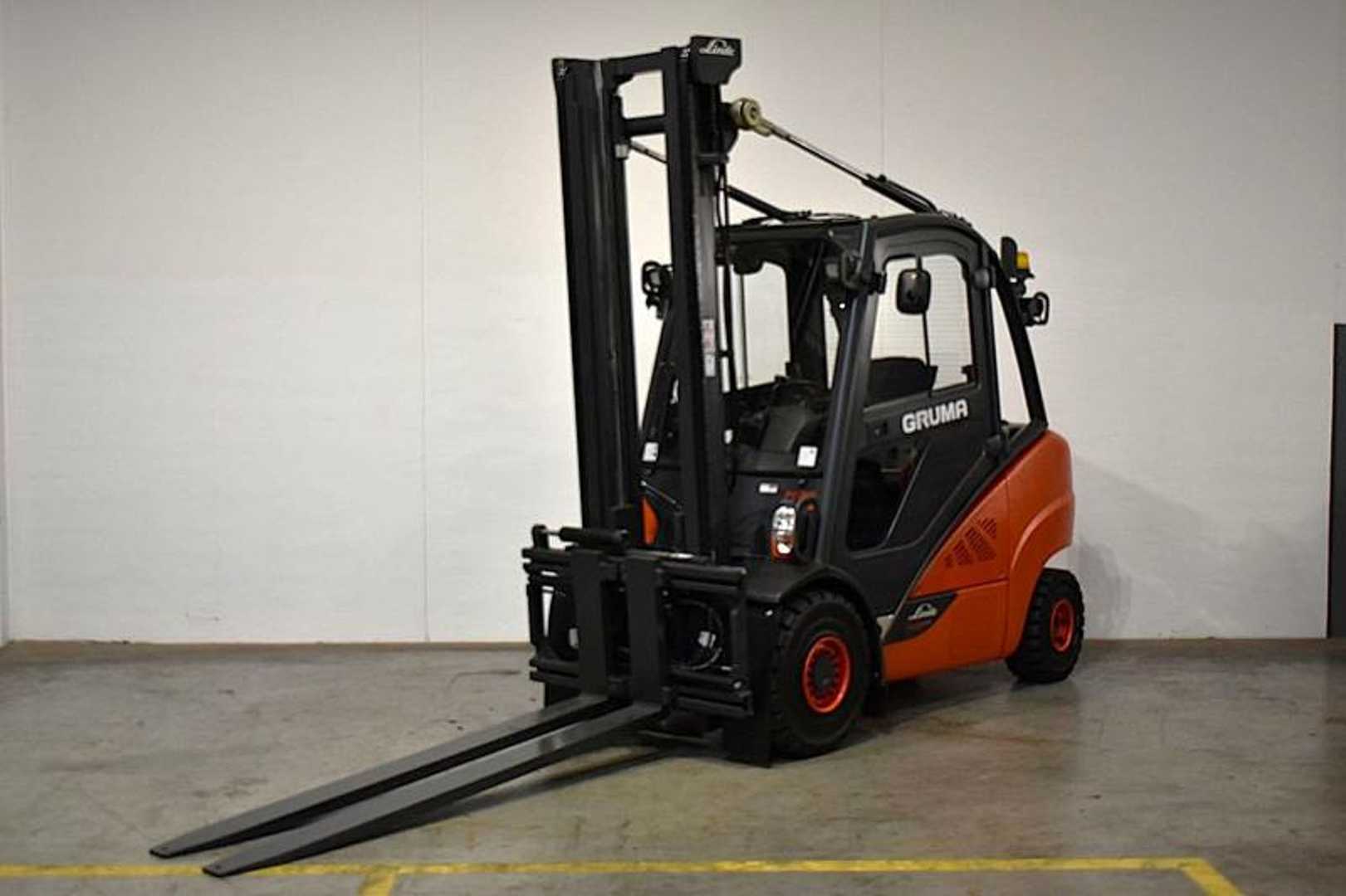 Chariot élévateur d'occasion LINDE H 35 D (3B) EVO 393-02 DIESEL VIERRADFRONTSTAPLER (13073522)