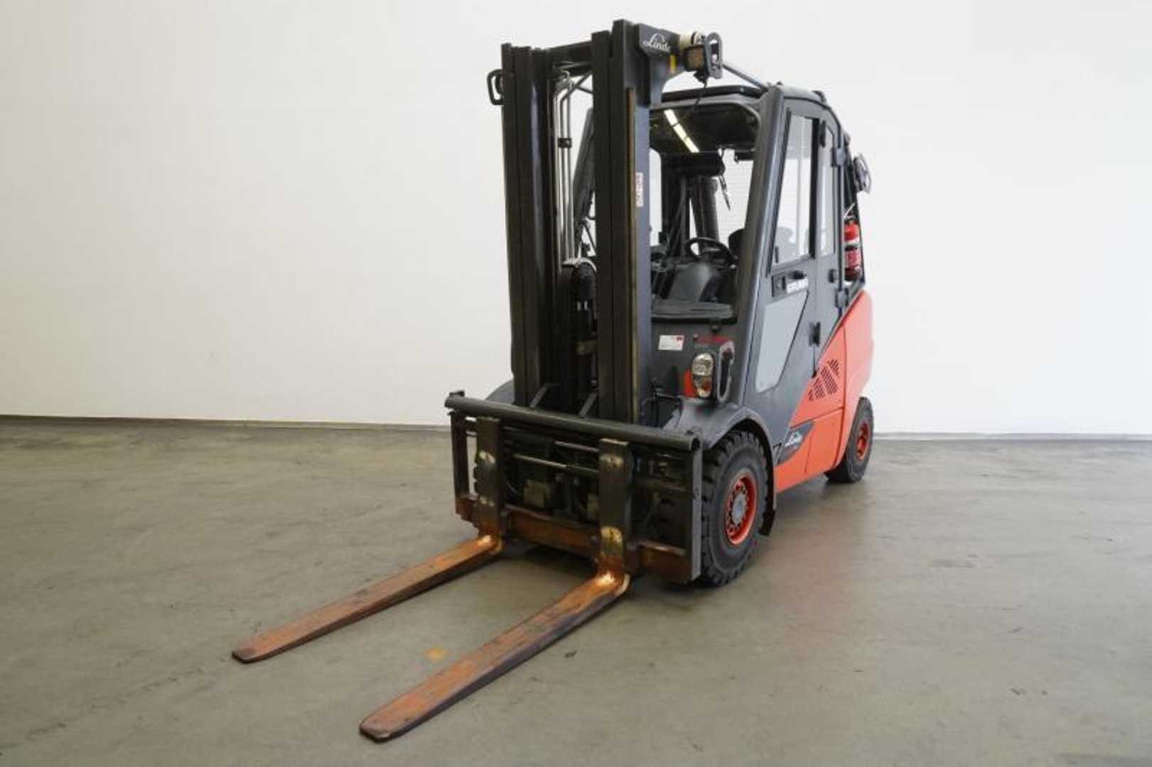 Chariot élévateur d'occasion LINDE H 35 D (3B) EVO 394-02 DIESEL VIERRADFRONTSTAPLER (13073312)