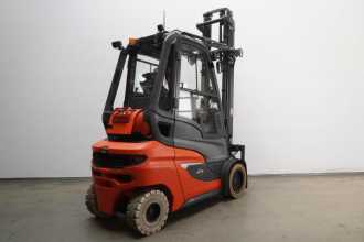 Chariot élévateur d'occasion LINDE H 35 T 1202 GAS VIERRADFRONTSTAPLER (13040790)