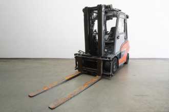 Chariot élévateur d'occasion LINDE H 35 T 1202 GAS VIERRADFRONTSTAPLER (13059941) backdrop