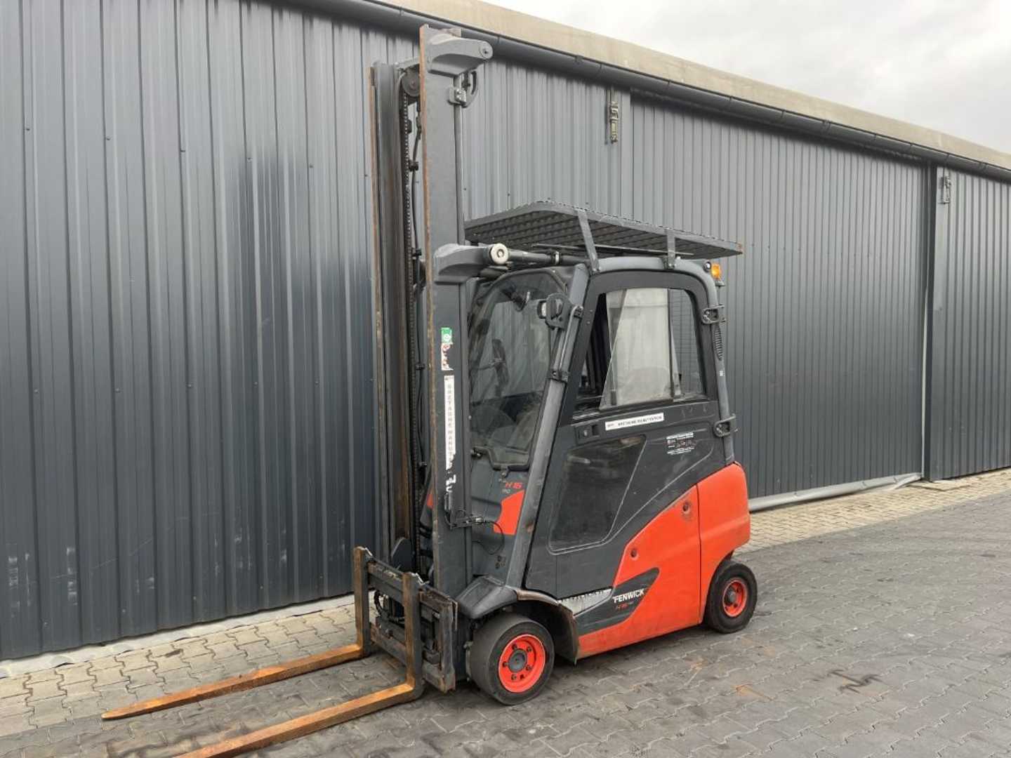 Chariot élévateur d'occasion LINDE H16D-01 DIESEL VIERRADFRONTSTAPLER (13042988)