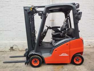 Chariot élévateur d'occasion LINDE H16D DIESEL VIERRADFRONTSTAPLER (13075196)