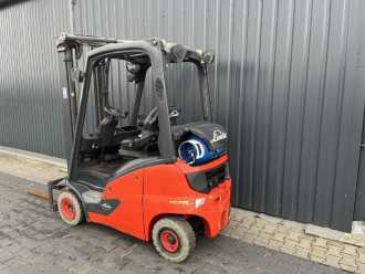 Chariot élévateur d'occasion LINDE H16T-01 GAS VIERRADFRONTSTAPLER (13065120)