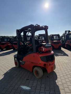 Chariot élévateur d'occasion LINDE H18T-02 GAS VIERRADFRONTSTAPLER (13074419)