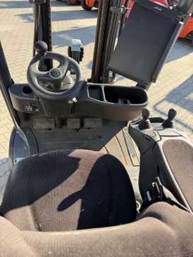 Chariot élévateur d'occasion LINDE H18T-02 GAS VIERRADFRONTSTAPLER (13074419)