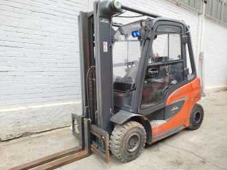 Chariot élévateur d'occasion LINDE H20D/600 DIESEL VIERRADFRONTSTAPLER (13067322) backdrop