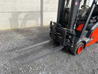 Chariot élévateur d'occasion LINDE H20T-01 EVO GAS VIERRADFRONTSTAPLER (13047367)