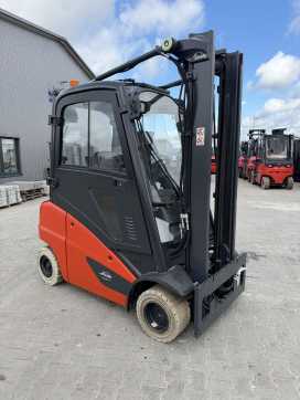 Chariot élévateur d'occasion LINDE H20T-01 GAS VIERRADFRONTSTAPLER (13067016)