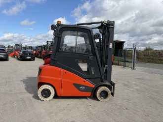 Chariot élévateur d'occasion LINDE H20T-01 GAS VIERRADFRONTSTAPLER (13067016)