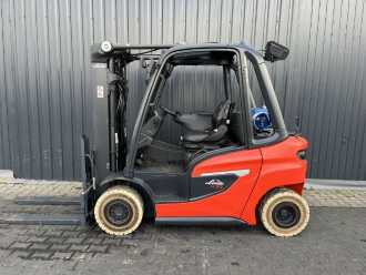 Chariot élévateur d'occasion LINDE H20T-02/600 GAS VIERRADFRONTSTAPLER (13070220)