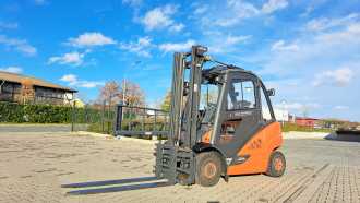 Chariot élévateur d'occasion LINDE H25T-02 GAS VIERRADFRONTSTAPLER (12724746) backdrop