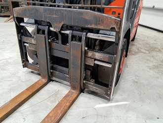 Chariot élévateur d'occasion LINDE H25T-02 GAS VIERRADFRONTSTAPLER (12944121)