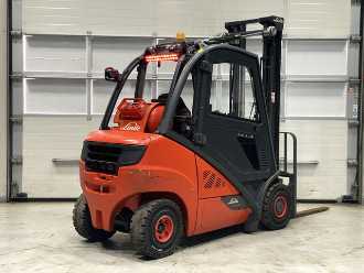 Chariot élévateur d'occasion LINDE H25T-02 GAS VIERRADFRONTSTAPLER (13024937)