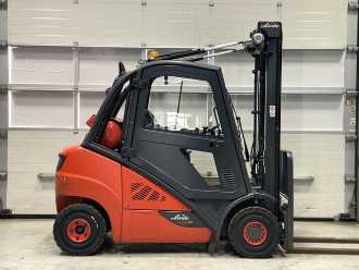 Chariot élévateur d'occasion LINDE H25T-02 GAS VIERRADFRONTSTAPLER (13024937)