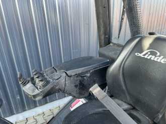 Chariot élévateur d'occasion LINDE H25T-02 GAS VIERRADFRONTSTAPLER (13028734)