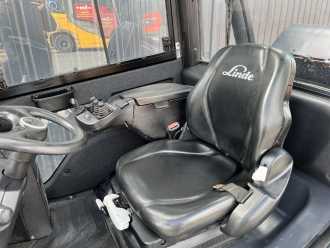Chariot élévateur d'occasion LINDE H25T-02 GAS VIERRADFRONTSTAPLER (13059008)