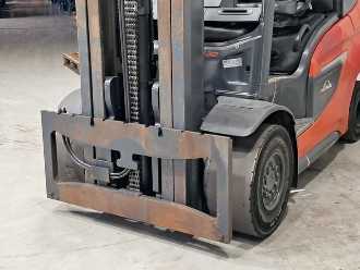 Chariot élévateur d'occasion LINDE H30D-01 DIESEL VIERRADFRONTSTAPLER (13060674)