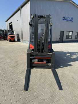 Chariot élévateur d'occasion LINDE H30D-02 DIESEL VIERRADFRONTSTAPLER (12860166)