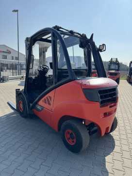 Chariot élévateur d'occasion LINDE H30D-02 DIESEL VIERRADFRONTSTAPLER (12860166)