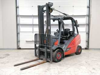 Chariot élévateur d'occasion LINDE H30D-02 DIESEL VIERRADFRONTSTAPLER (12900500) backdrop
