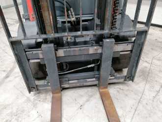 Chariot élévateur d'occasion LINDE H30D-02 DIESEL VIERRADFRONTSTAPLER (12900500)