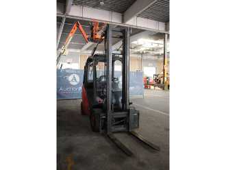 Chariot élévateur d'occasion LINDE H30D-02 DIESEL VIERRADFRONTSTAPLER (13039006)