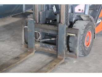 Chariot élévateur d'occasion LINDE H30D-02 DIESEL VIERRADFRONTSTAPLER (13039006)
