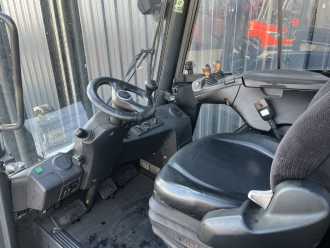Chariot élévateur d'occasion LINDE H30T-02 GAS VIERRADFRONTSTAPLER (13074856)